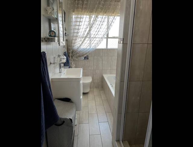 3 BEDROOM TOWNHOUSE FOR SALE IN CROYDON